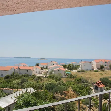 Jarak Apartment Rogoznica (Sibenik-Knin)