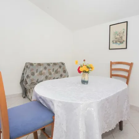 Jarak Apartment