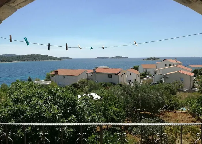 Jarak شقة روغوزنيكا