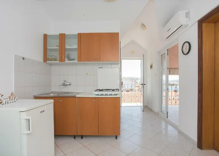 Jarak * روغوزنيكا