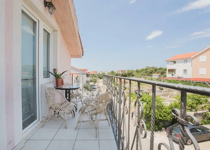 Jarak * روغوزنيكا